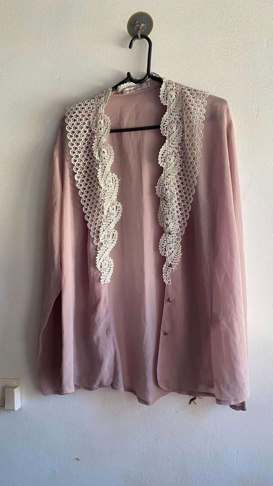 blouse / cardigan