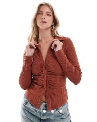 Long sleeved top