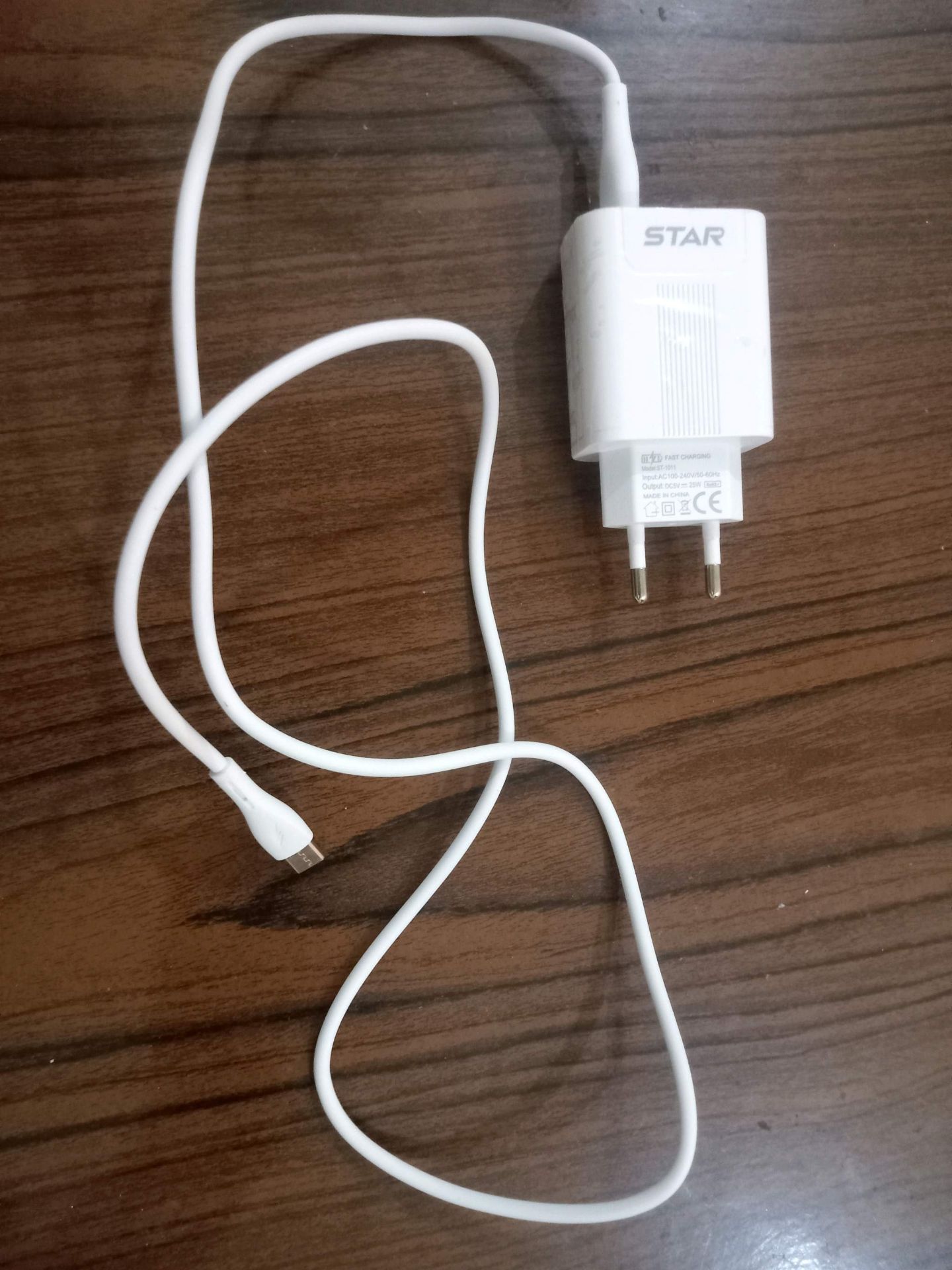 STAR USB-C Fast Charger