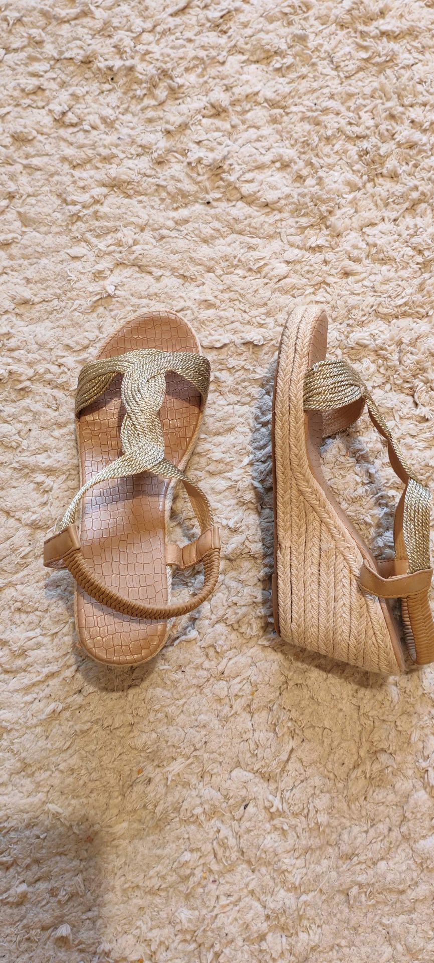 size 39 or 40
