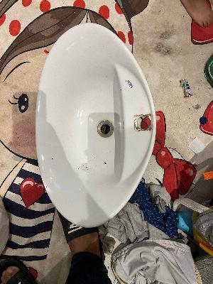 White Oval Bathroom Sink