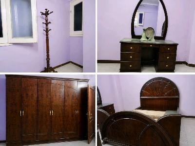 Wooden bedroom furniture set