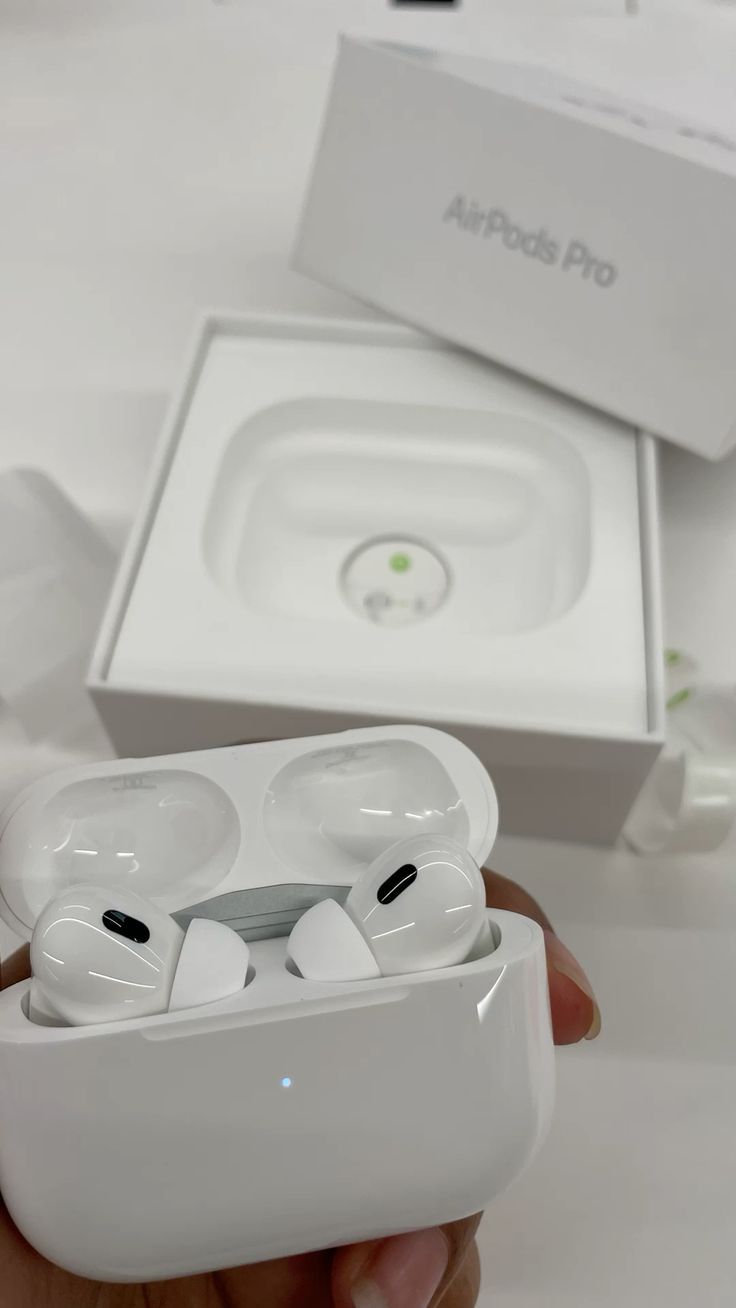 AirPods