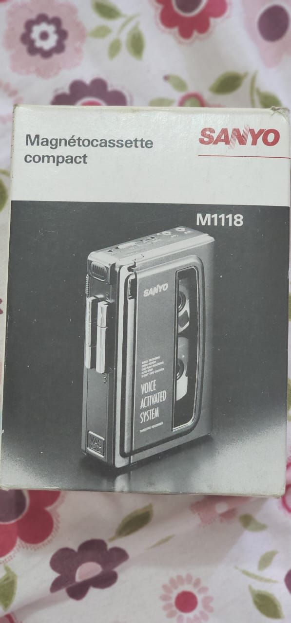Sanyo M1118 Compact Cassette Recorder