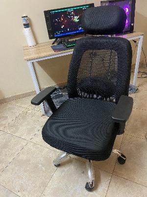 Black Mesh Office Chair