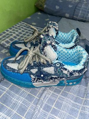 Lv skate blue