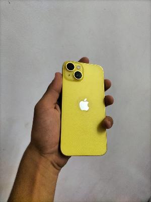 iPhone 14 Yellow