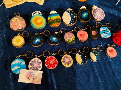 Hand-painted keychain set