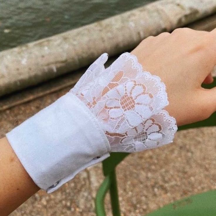 White Lace Cuff Wrist Accessory