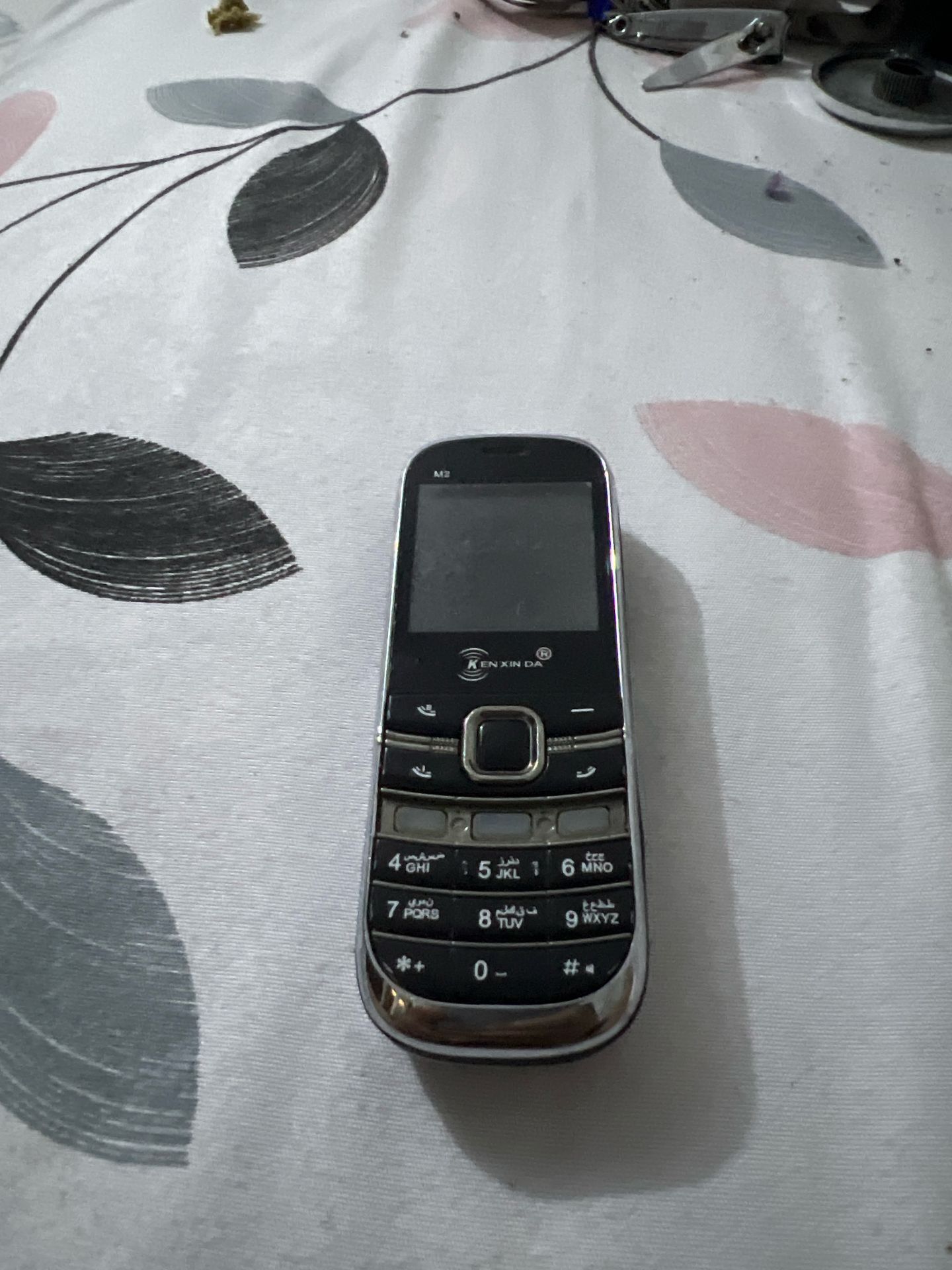 Kenxinda M3 Basic Mobile Phone