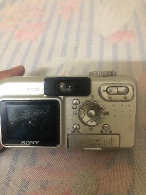 كامبرا sony قديمة