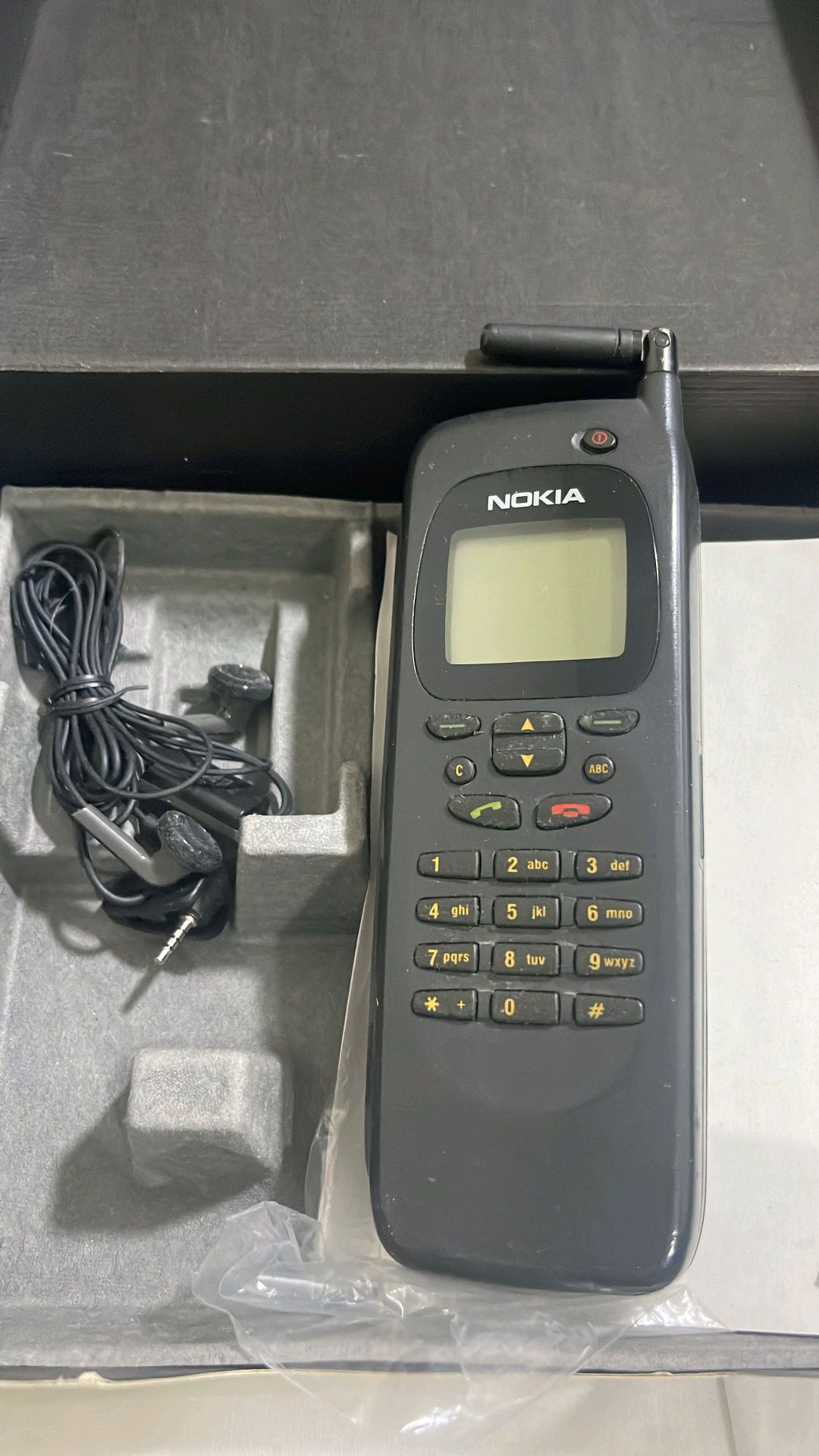 موبايل Nokia 9000 communicator