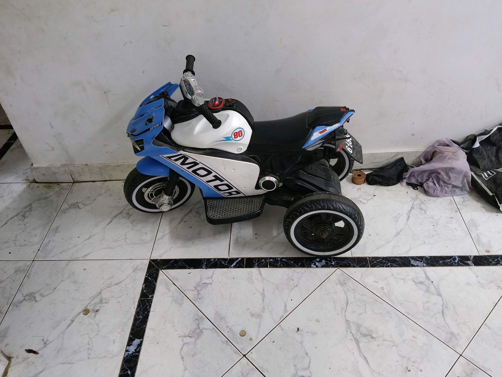 Electric motorcycle toy