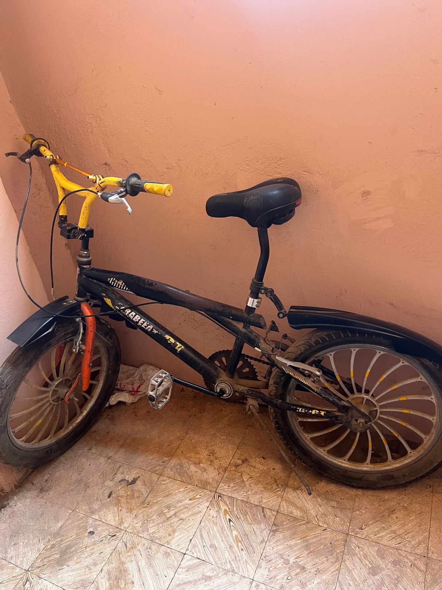 Mountain Bike Black Yellow