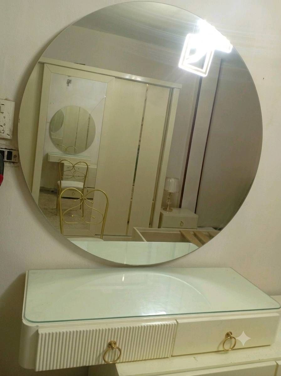 Cream Bedroom Set with Mirror