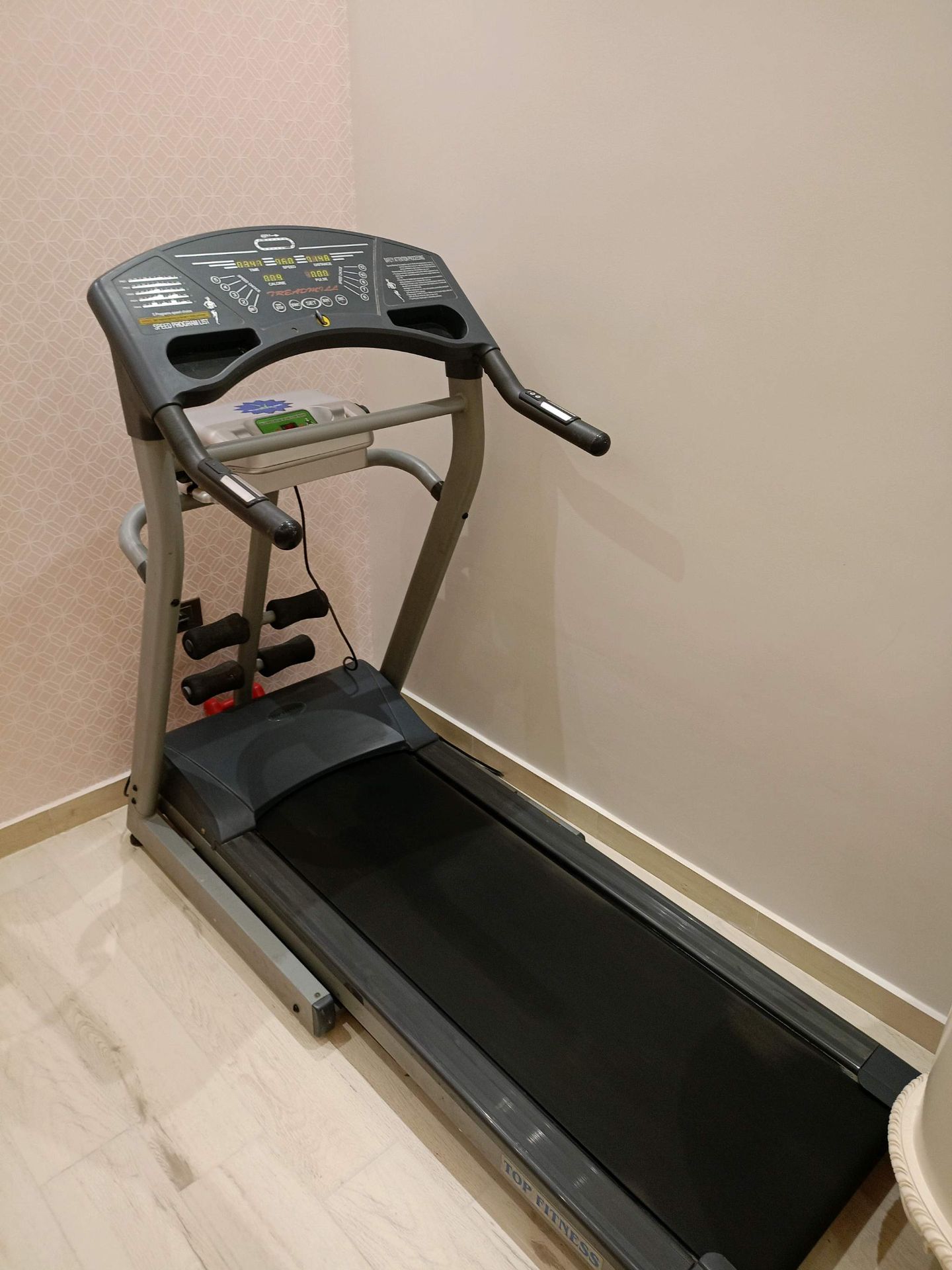 HK1688D Electric Treadmill