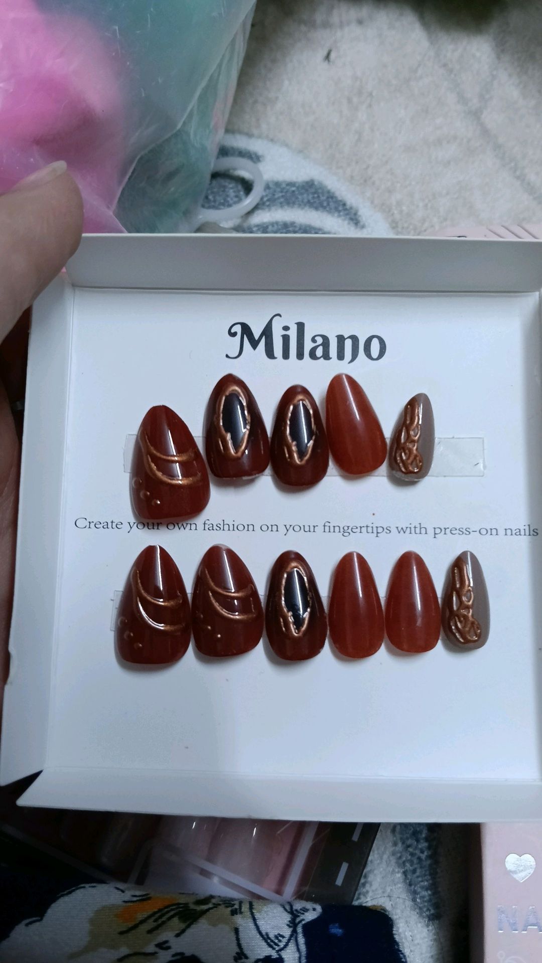 Milano Press-On Nails Set