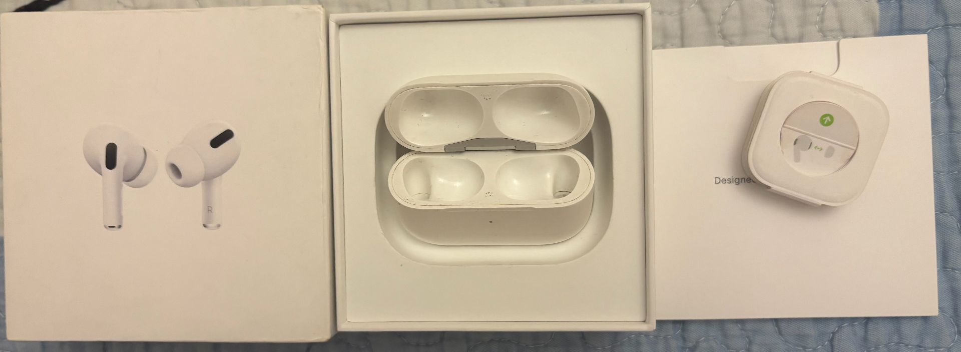 Airpods pro case and box