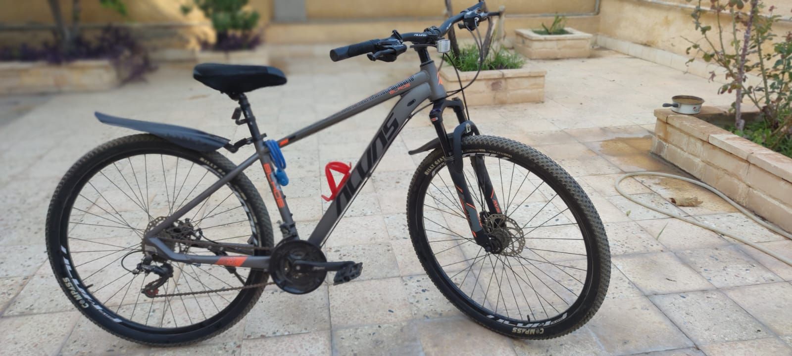 Mountain Bike with Disc Brakes
