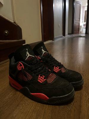 Jordan 4 red thunder