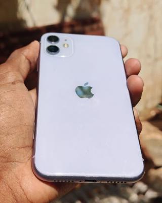 iPhone 11 أبيض