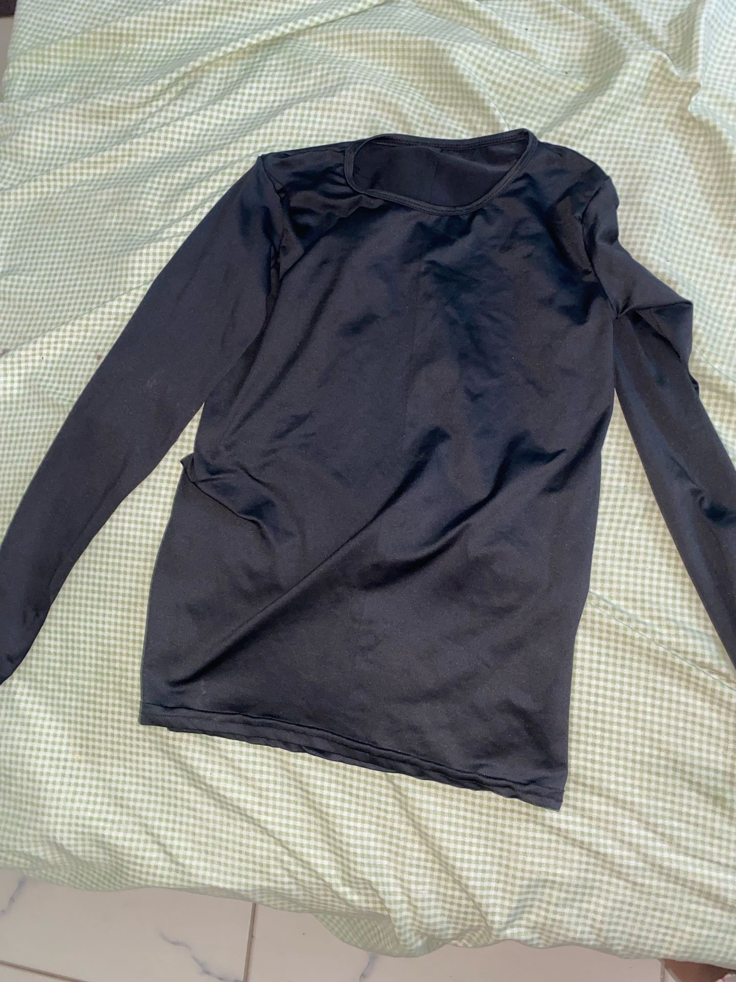 black pasic top