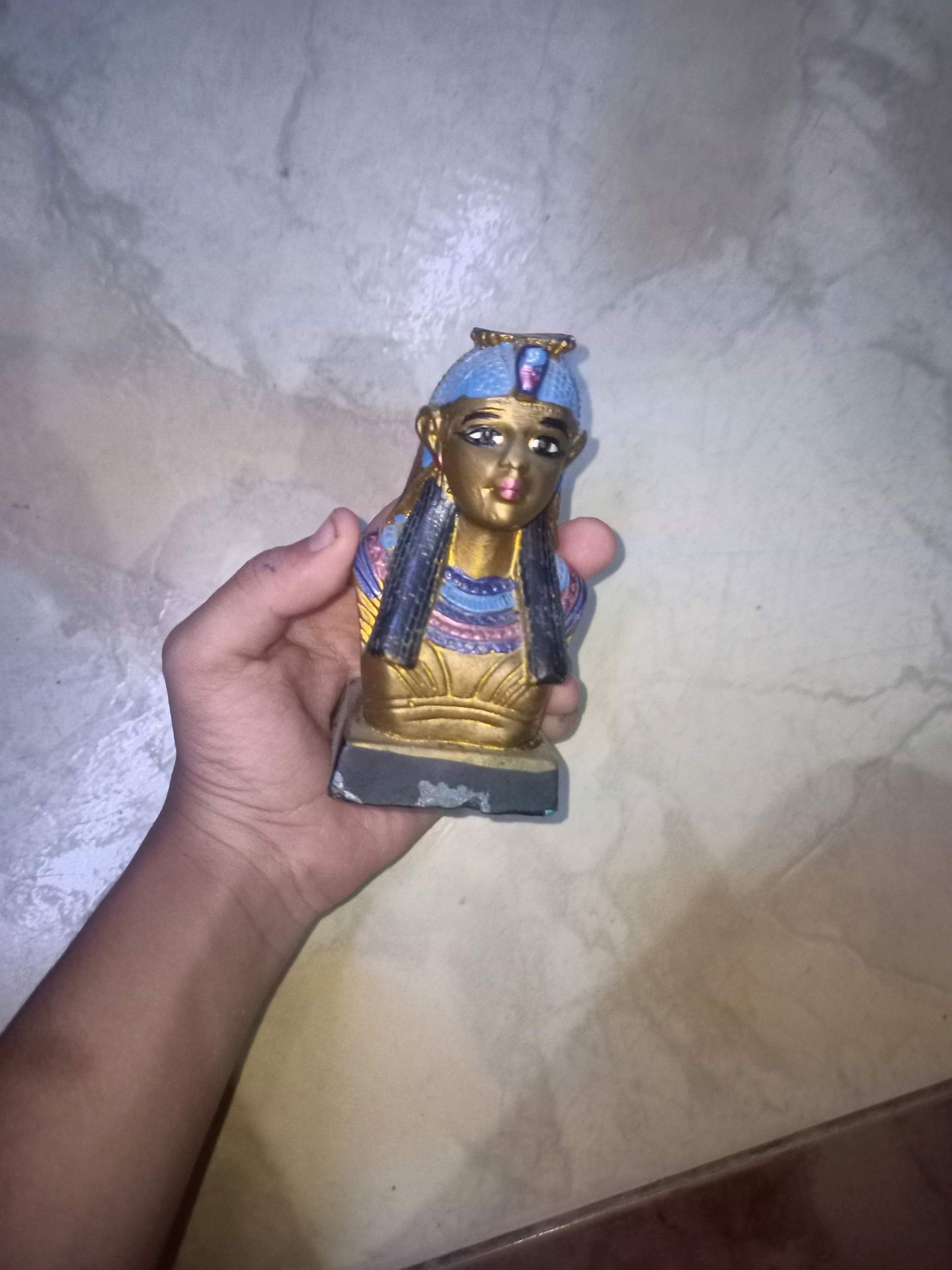 تمثال فرعوني مصري