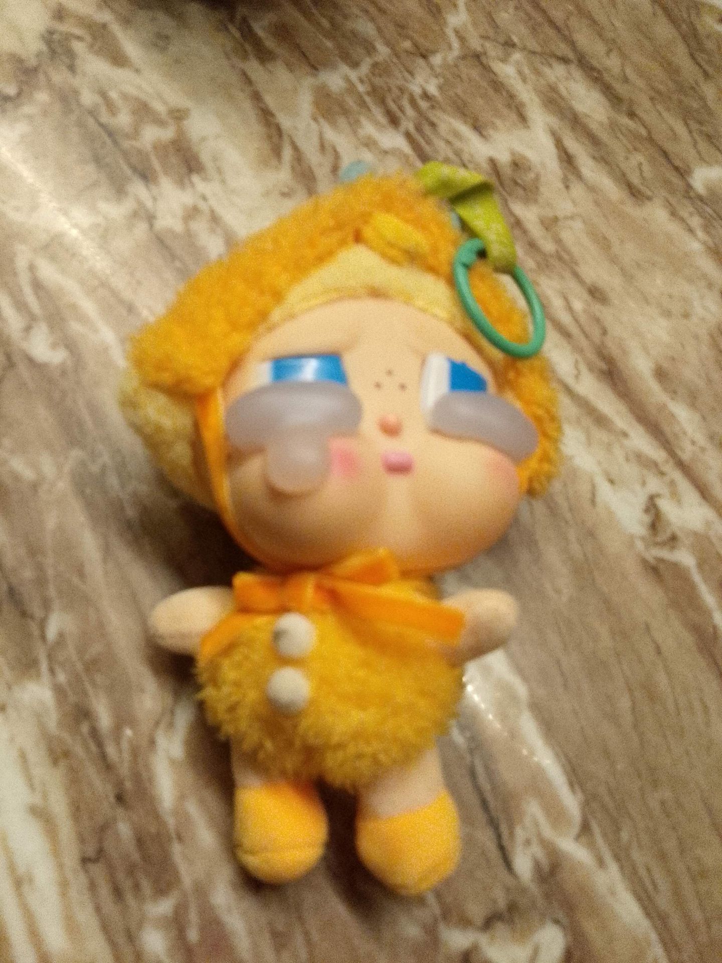 cry baby دمية صفراء