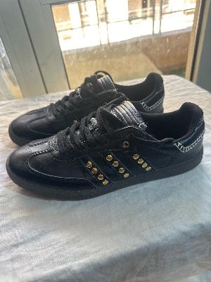 Adidas Wales Bonner حذاء أسود