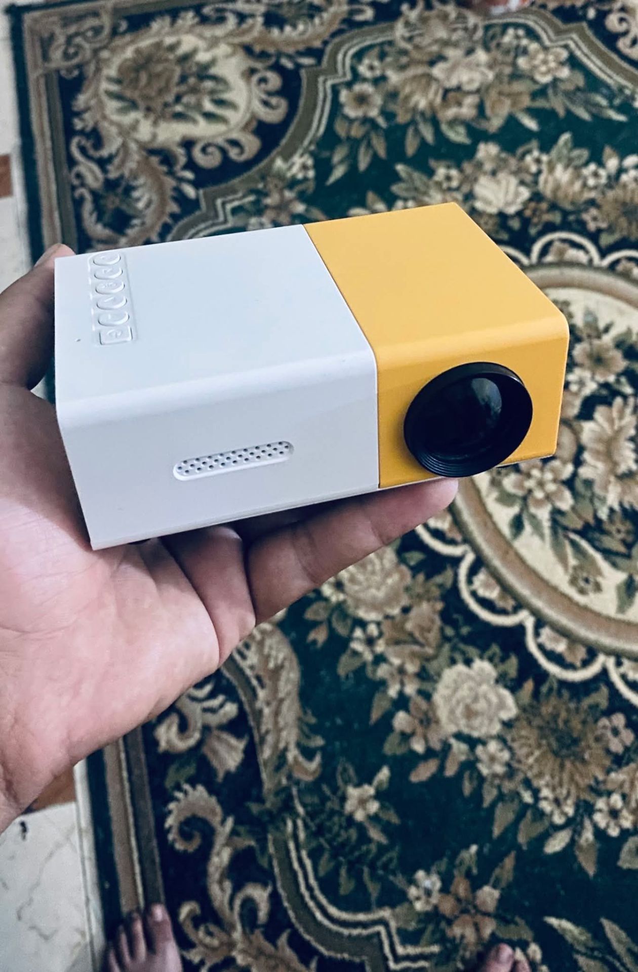 جهاز صغير محمول ليد من تيكزون،