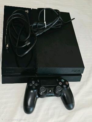 PlayStation 4 Console Bundle