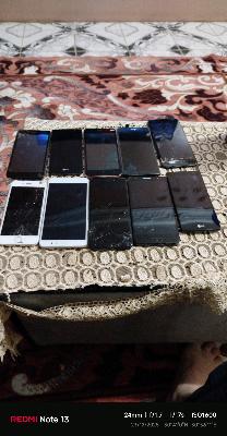 10 Used Mobile Phones Bundle