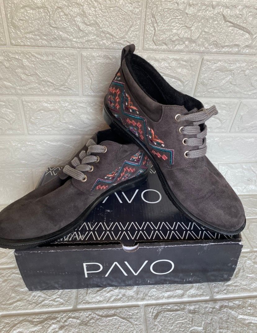 PAVO Chukka Boots Gray