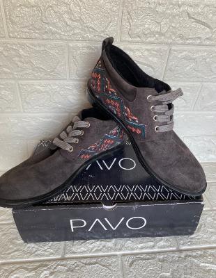 PAVO Chukka Boots Gray