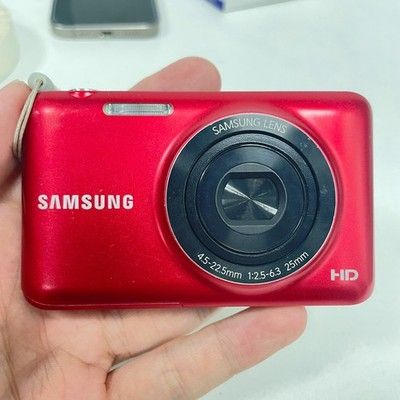 Samsung ES 22mm Digital Camera