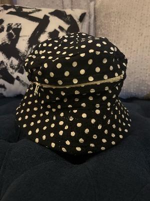 bucket hat