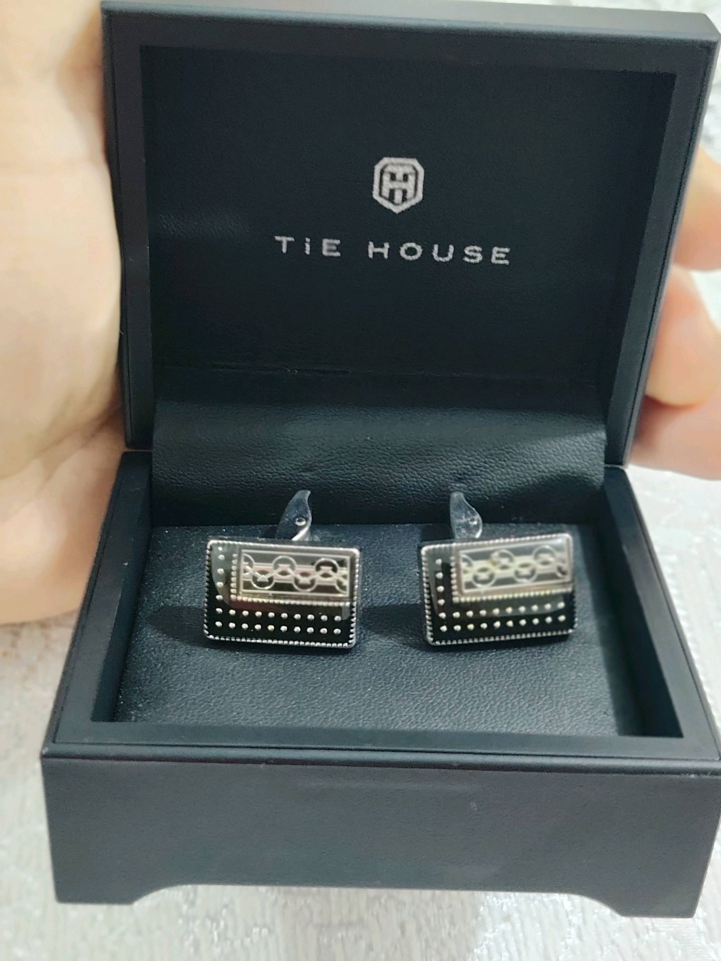 TIE HOUSE كفة أكمام