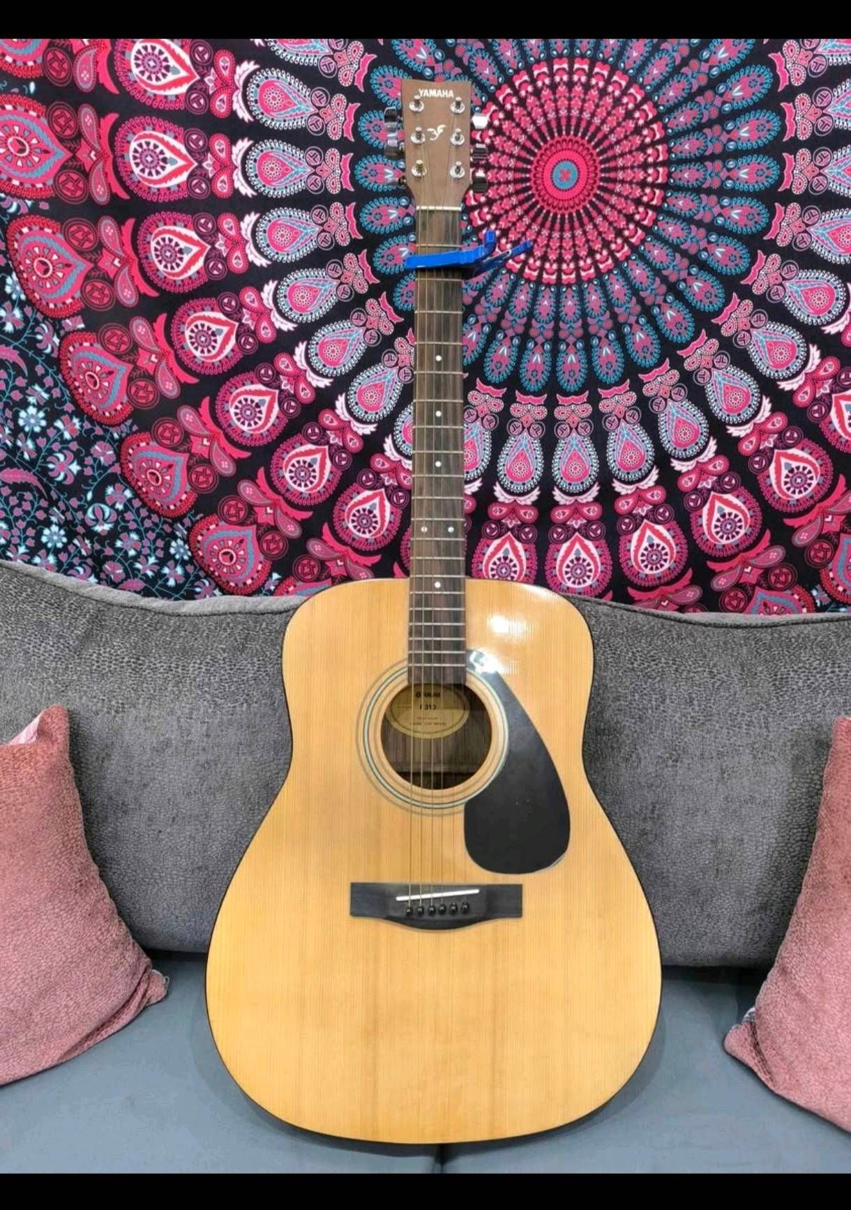 Yamaha F310 Acoustic Guitar