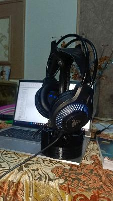 Piston Headphone Stand
