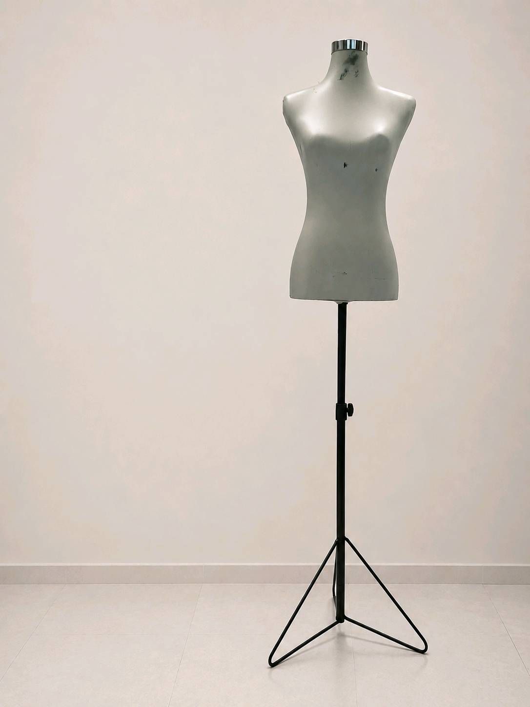 Female Dress Form Mannequin