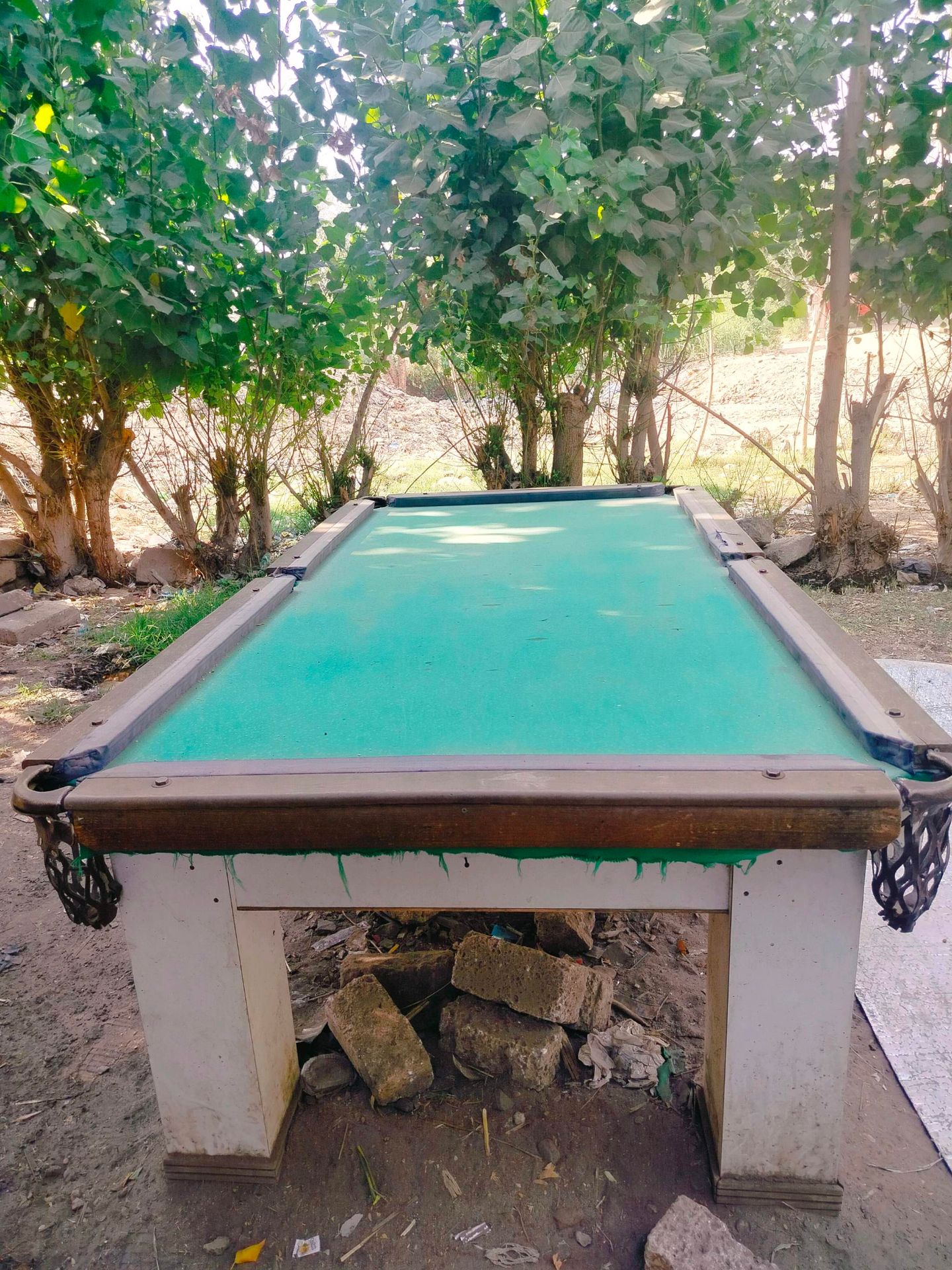 طاولة بلياردو