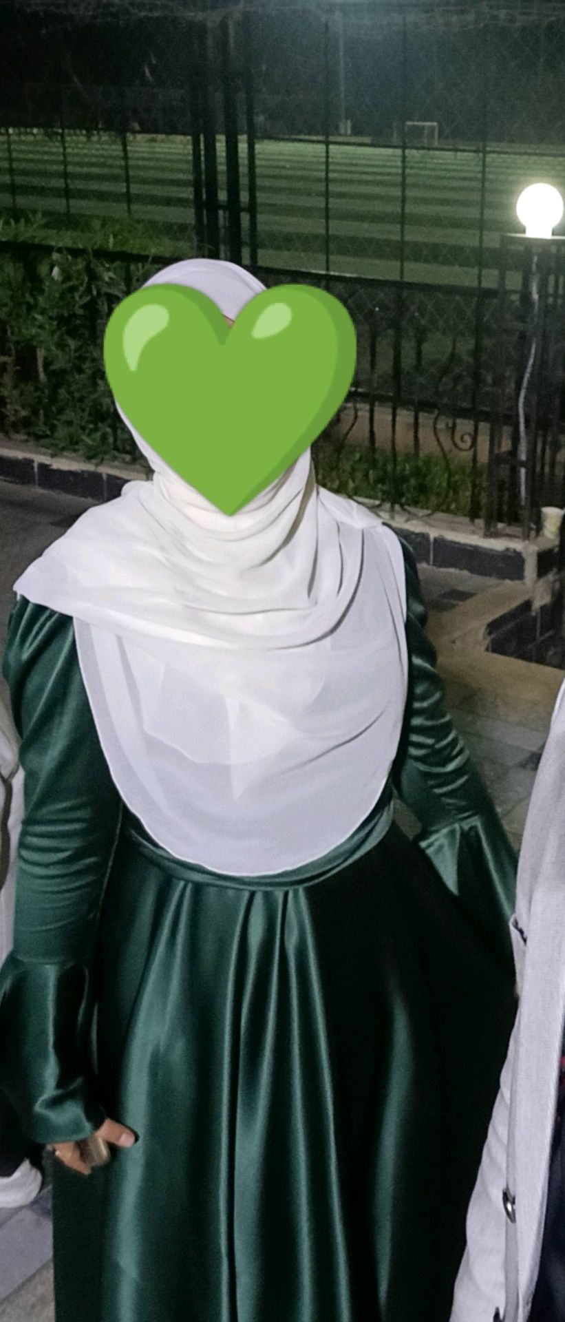 فستان ستان اخضر كشكشة