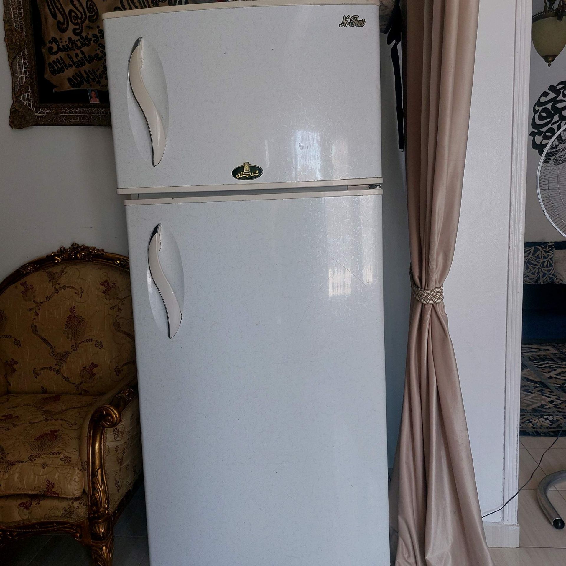 White Top-Freezer Refrigerator