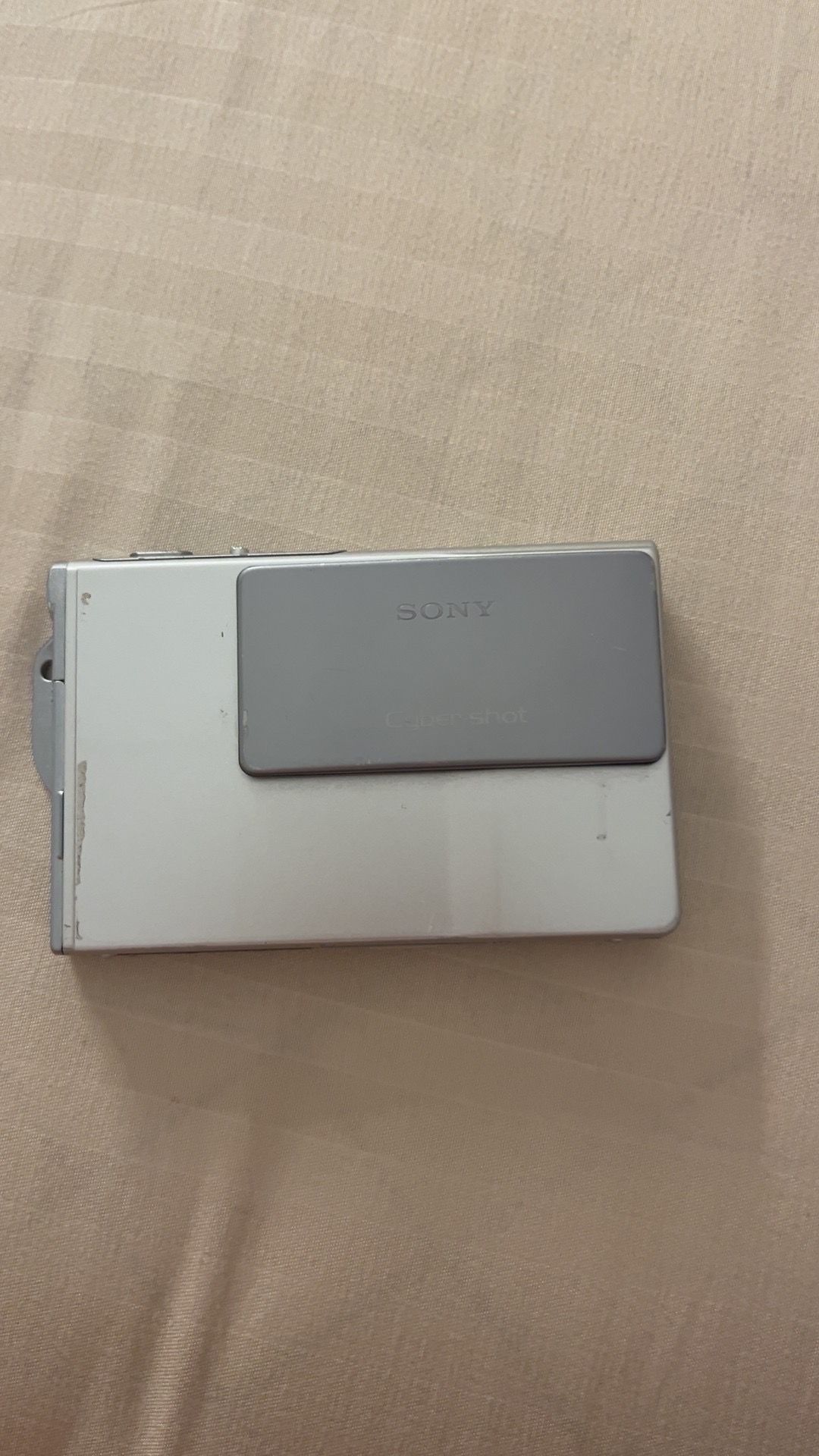 Sony Cyber-shot 5.1MP Camera