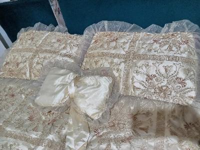 Embroidered Cushion Covers Set