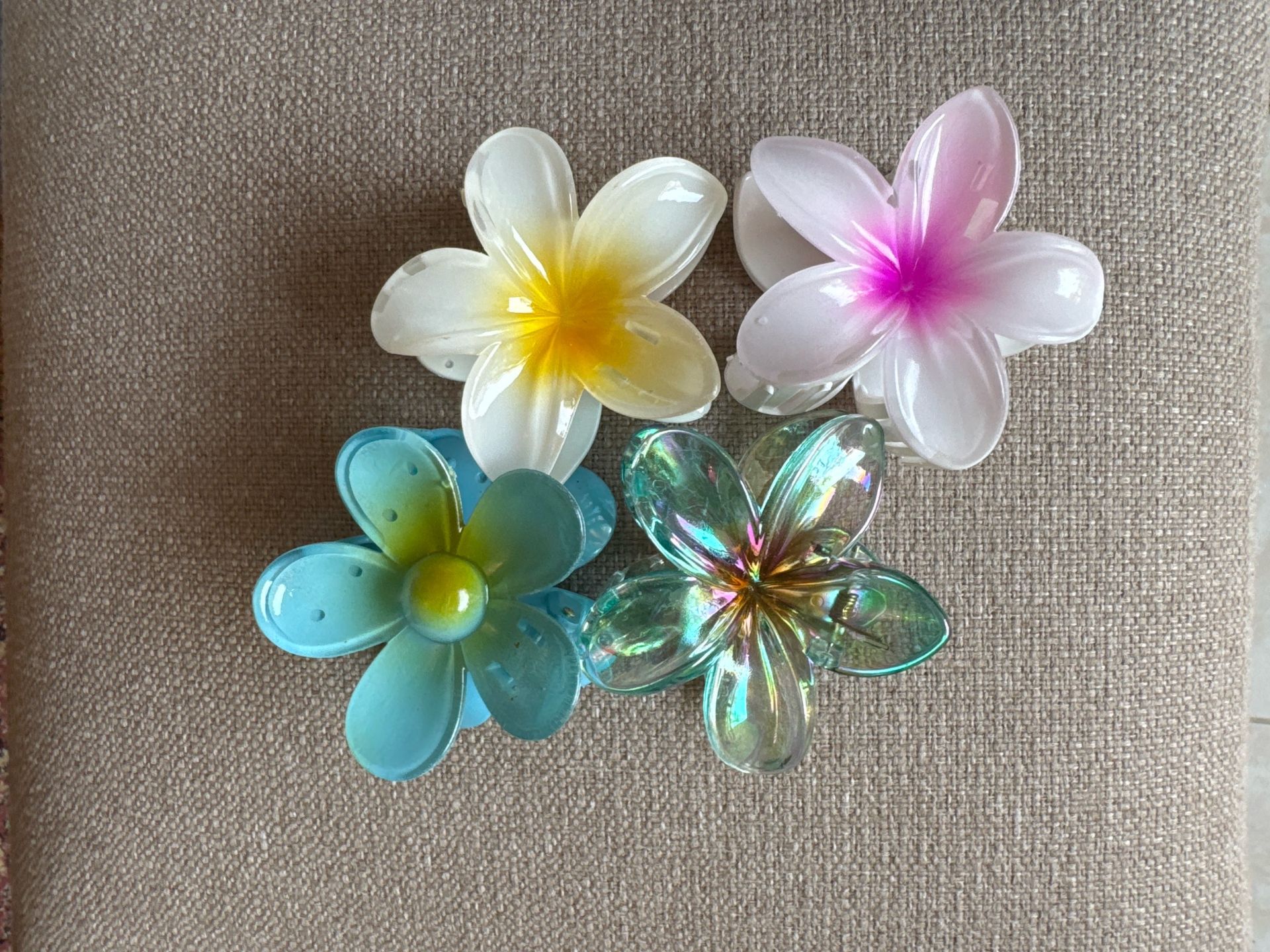 Flower clips