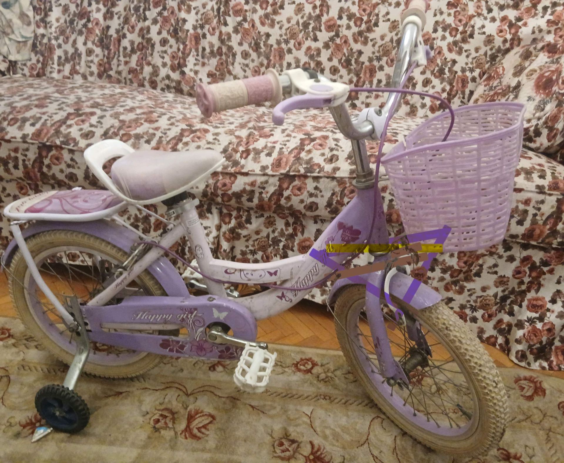 دراجة أطفال بنفسجية