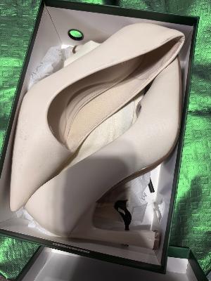 pixi heels