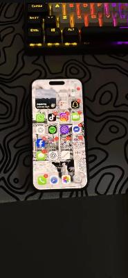 iphone 15  256g