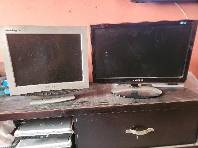 شاشتين PC